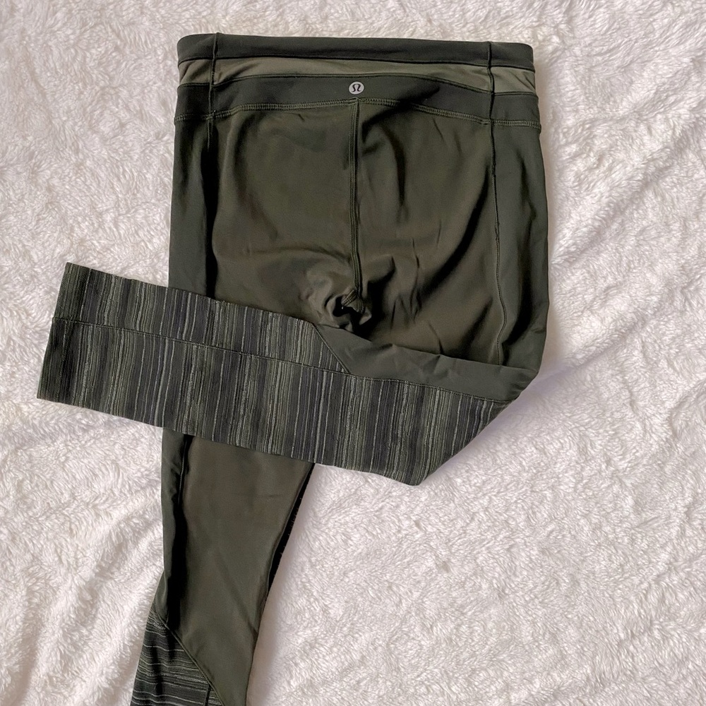 LULULEMON | Space Dye Crop, Capri, Size 4